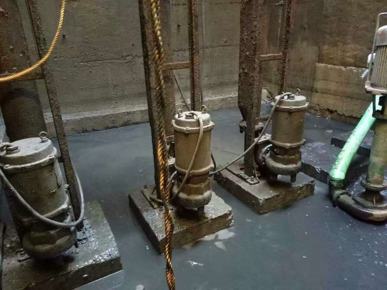 太和污水池清理